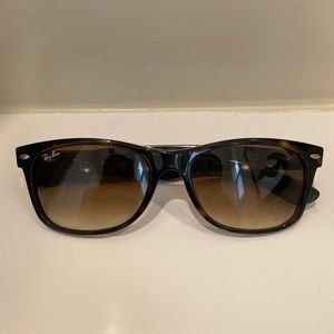 Ray-Ban New Wayfarer sunglasses in tortoise
